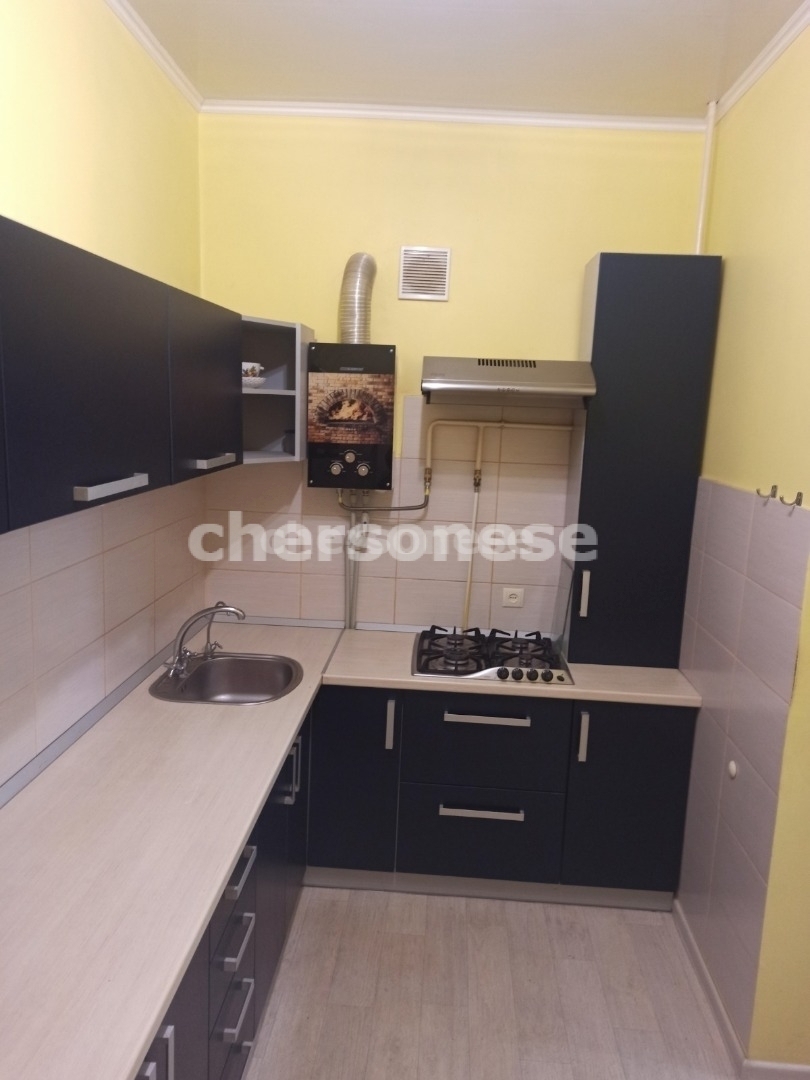 Квартира на продажу в Севастополе, Супруна улица, д.17 фото №0