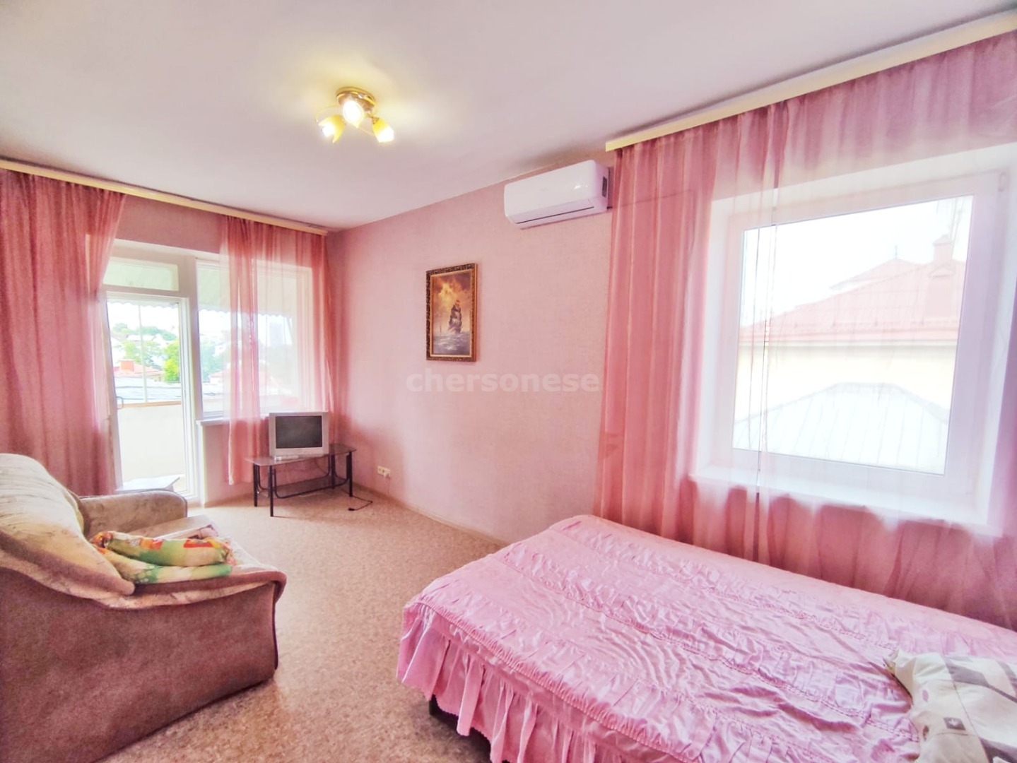 Квартира на продажу в Севастополе, Генерала Петрова улица, д.21 фото №0
