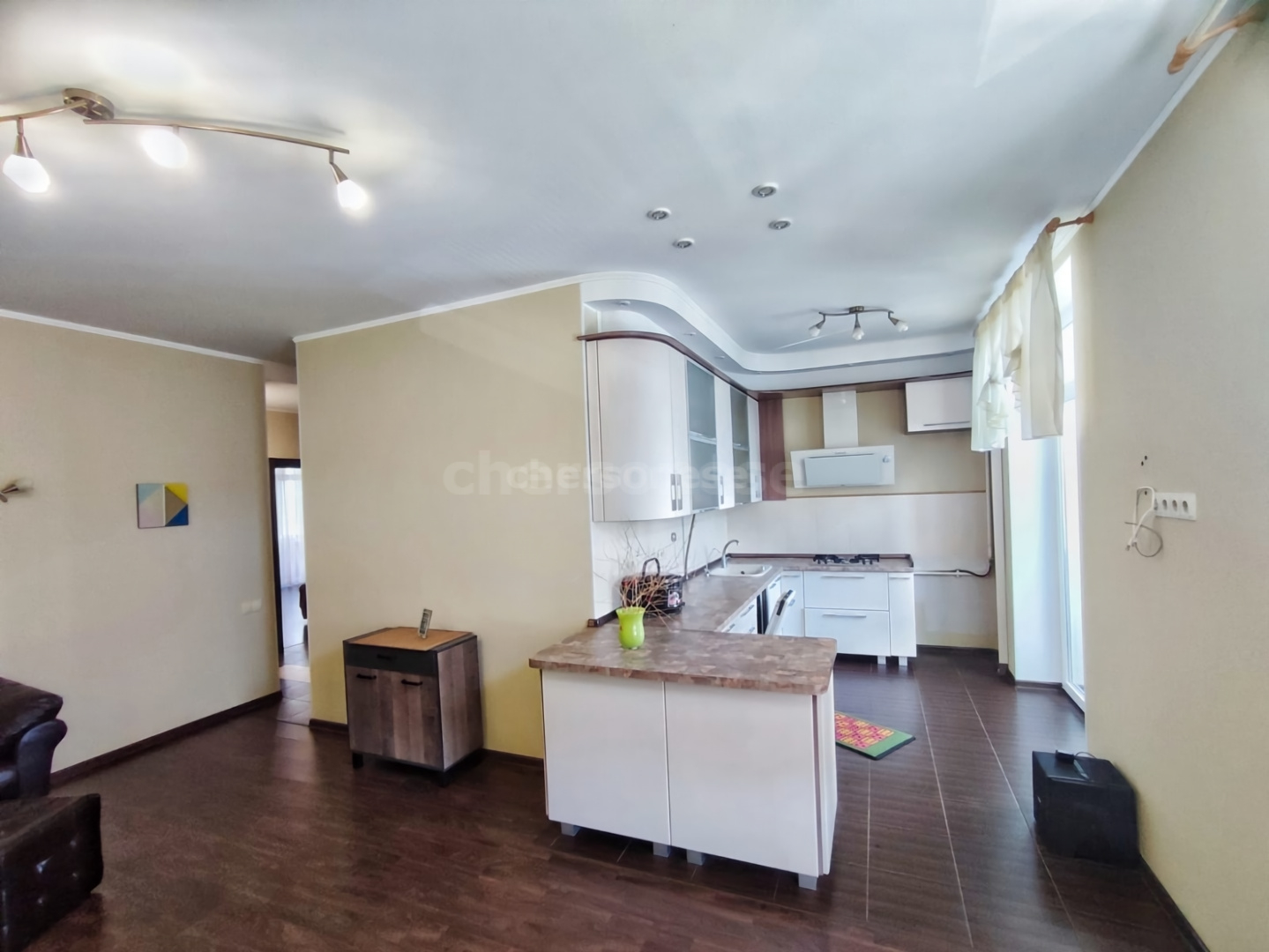 Продажа 3-комнатной квартиры, Севастополь, Античный проспект,  д.8