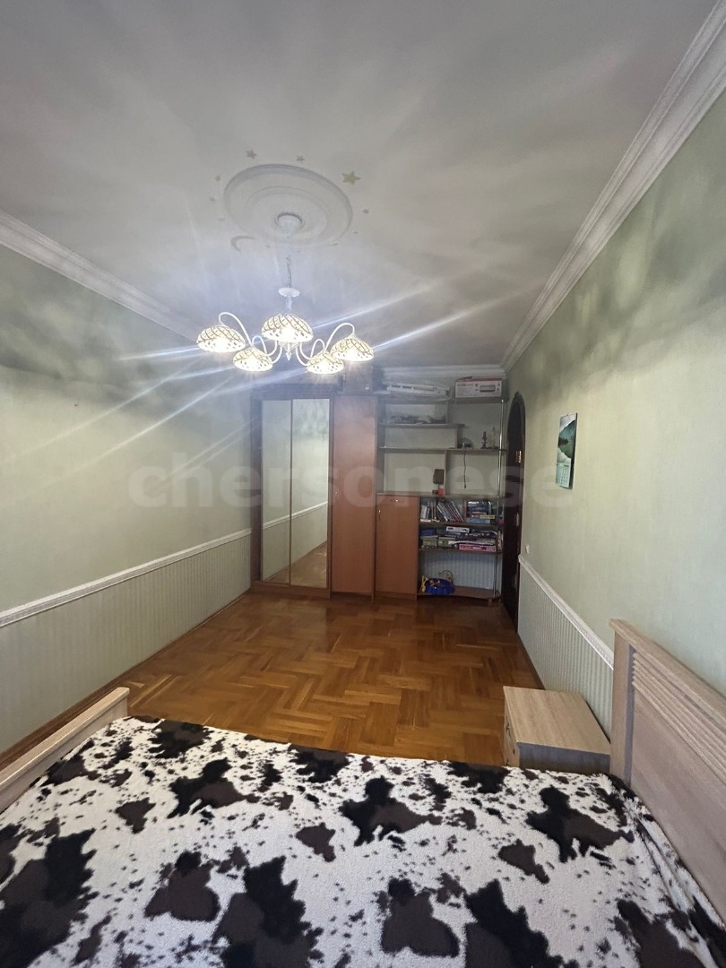 Продажа 2-комнатной квартиры, Севастополь, Новороссийская улица,  д.18