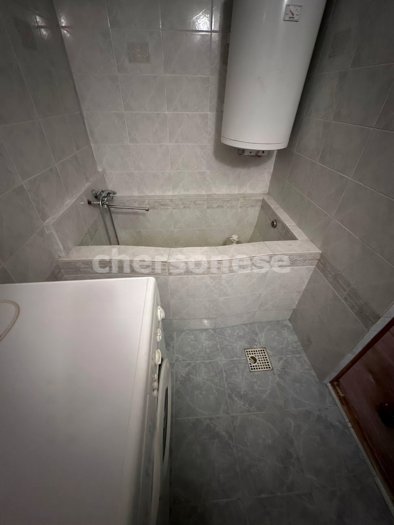 Продажа 2-комнатной квартиры, Севастополь, проезд Средний, д.3 Продажа 2-комнатной квартиры, Севастополь, проезд Средний, д.3