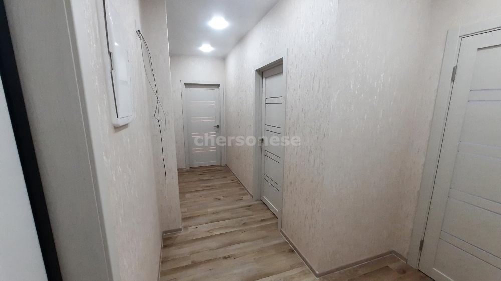 Продажа 2-комнатной квартиры, Севастополь, Токарева улица,  д.18Г