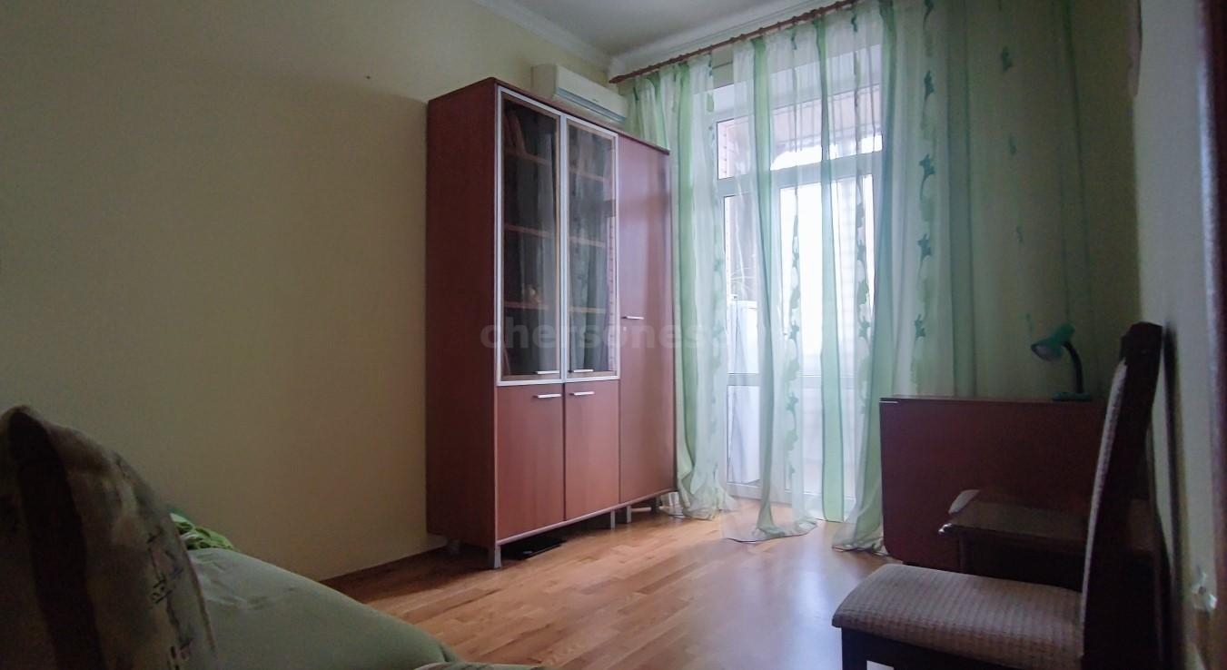 Продажа 3-комнатной квартиры, Севастополь, Генерала Петрова улица,  д.1