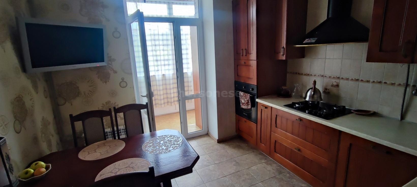 Продажа 3-комнатной квартиры, Севастополь, Генерала Петрова улица,  д.1