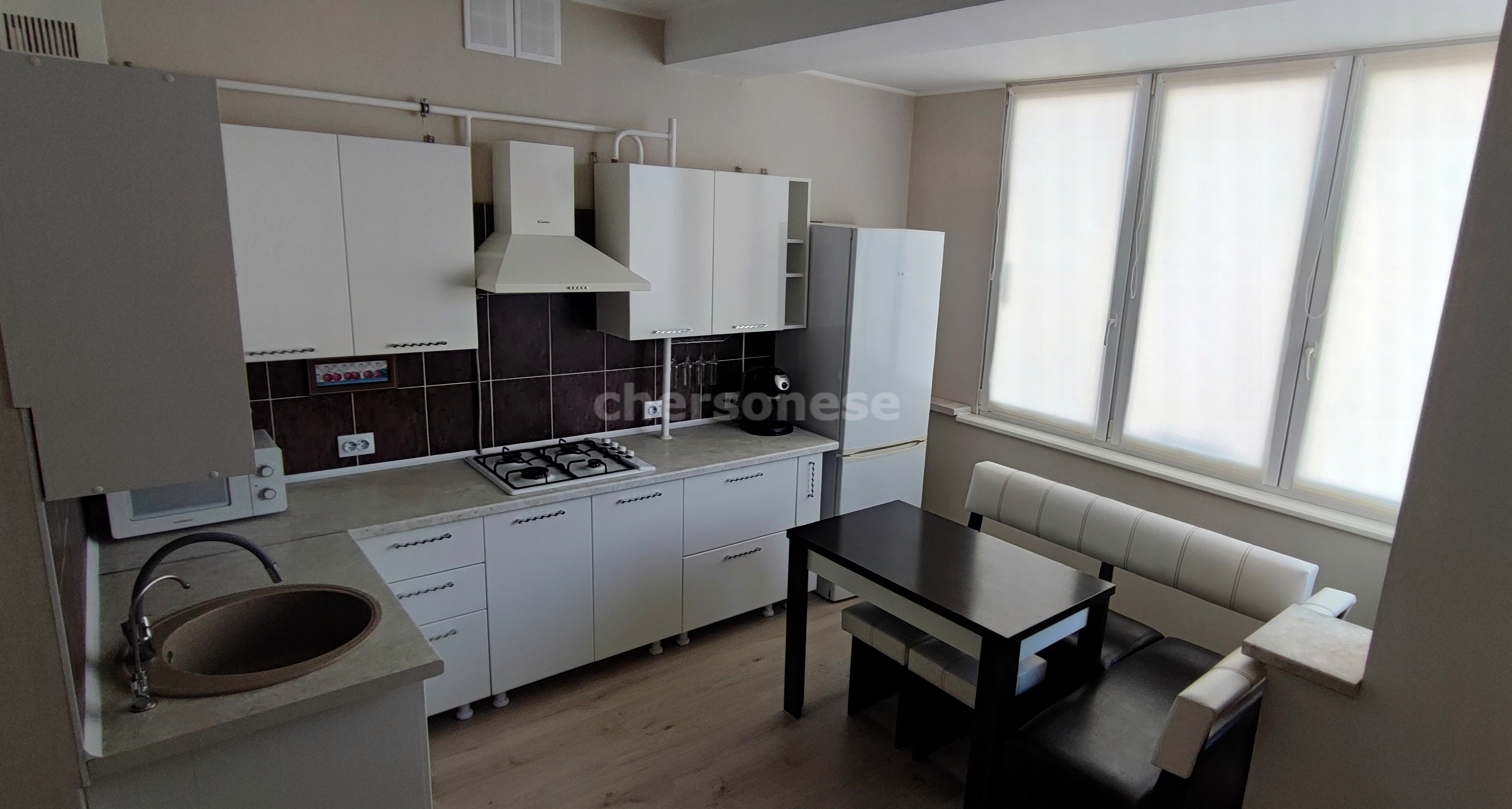 Продажа 3-комнатной квартиры, Севастополь, Античный проспект,  д.18