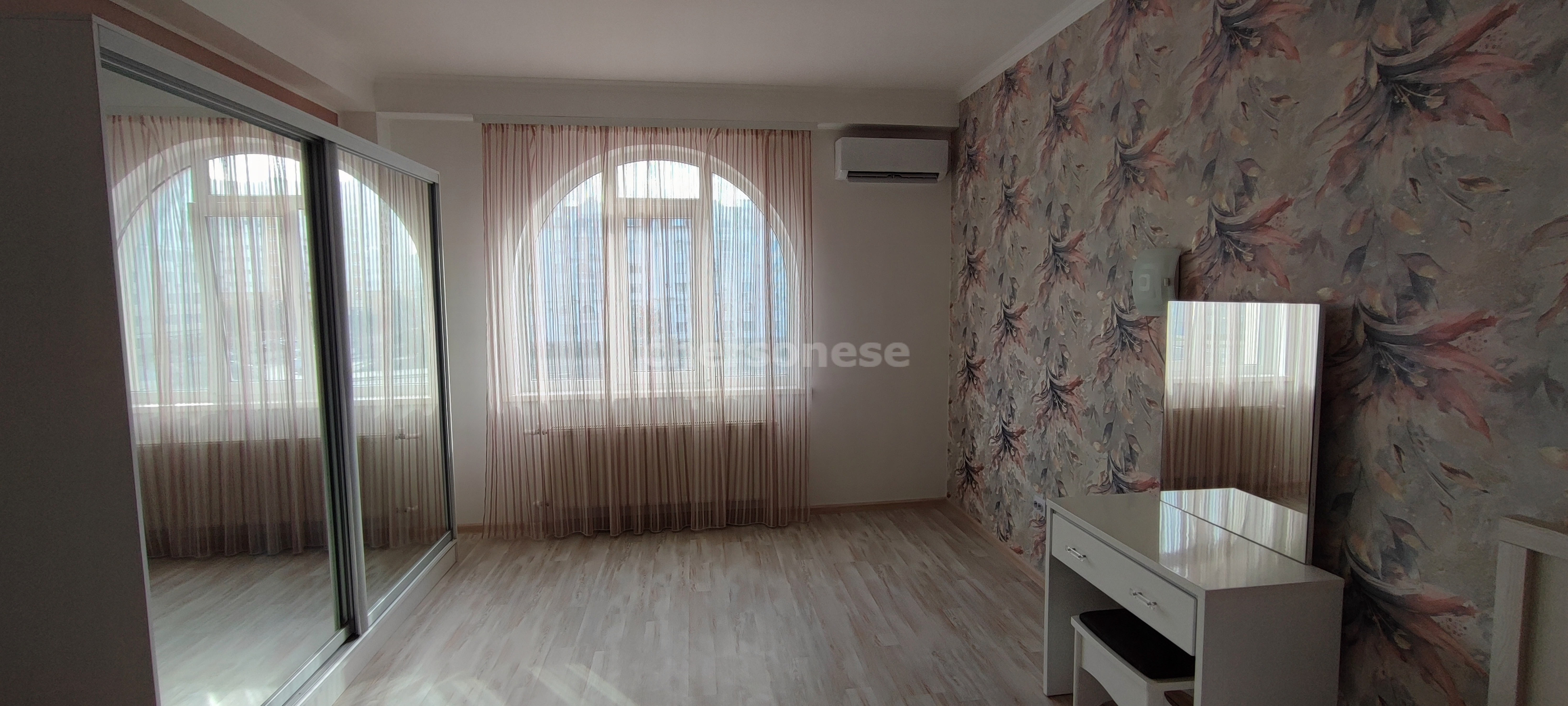 Продажа 3-комнатной квартиры, Севастополь, Античный проспект,  д.18