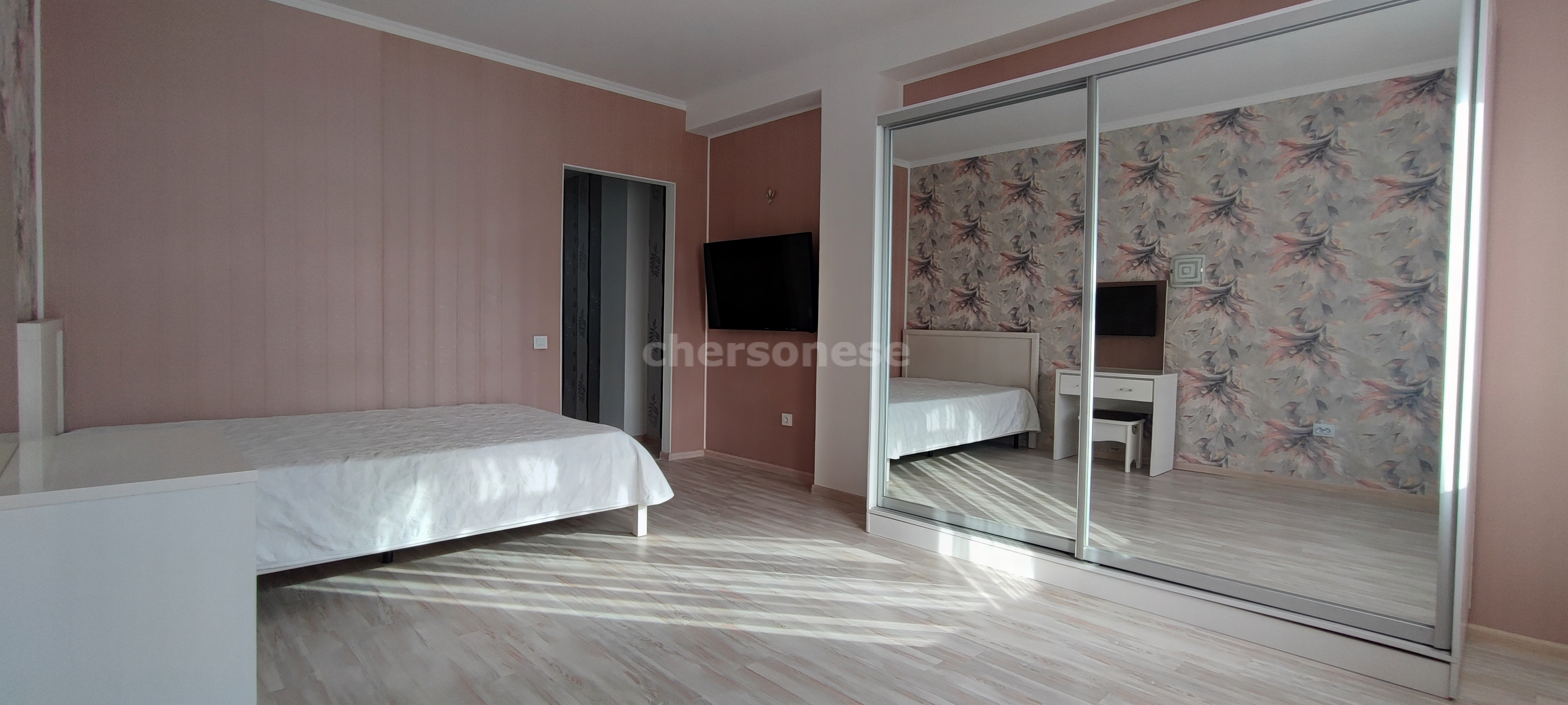 Продажа 3-комнатной квартиры, Севастополь, Античный проспект,  д.18