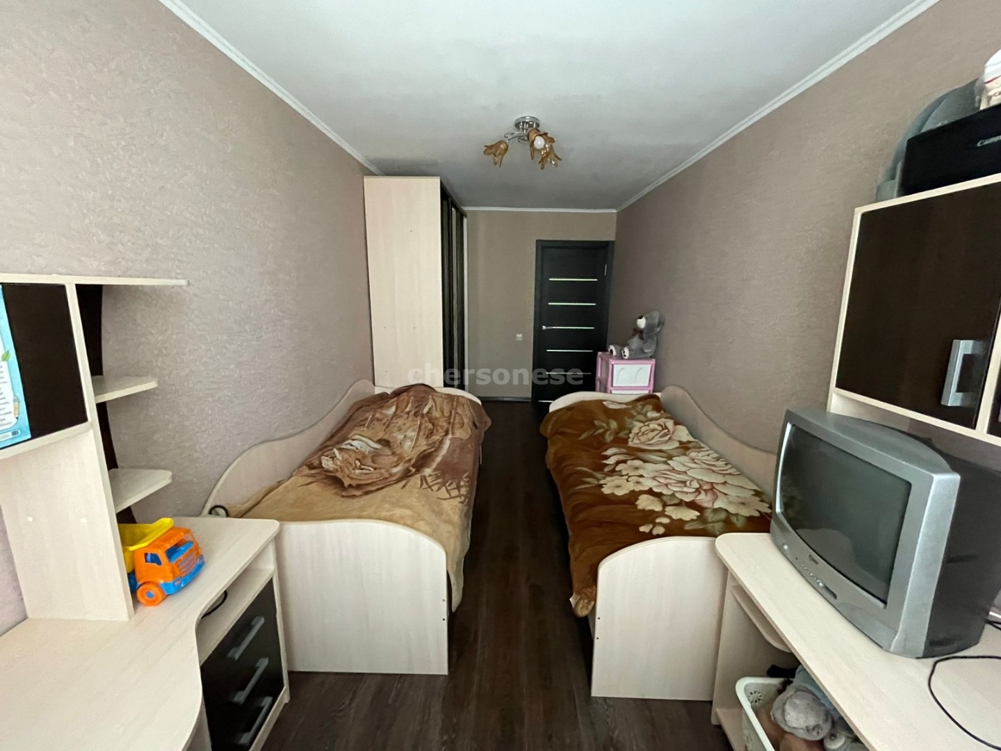 Продажа 2-комнатной квартиры, Севастополь, Богданова улица,  д.17