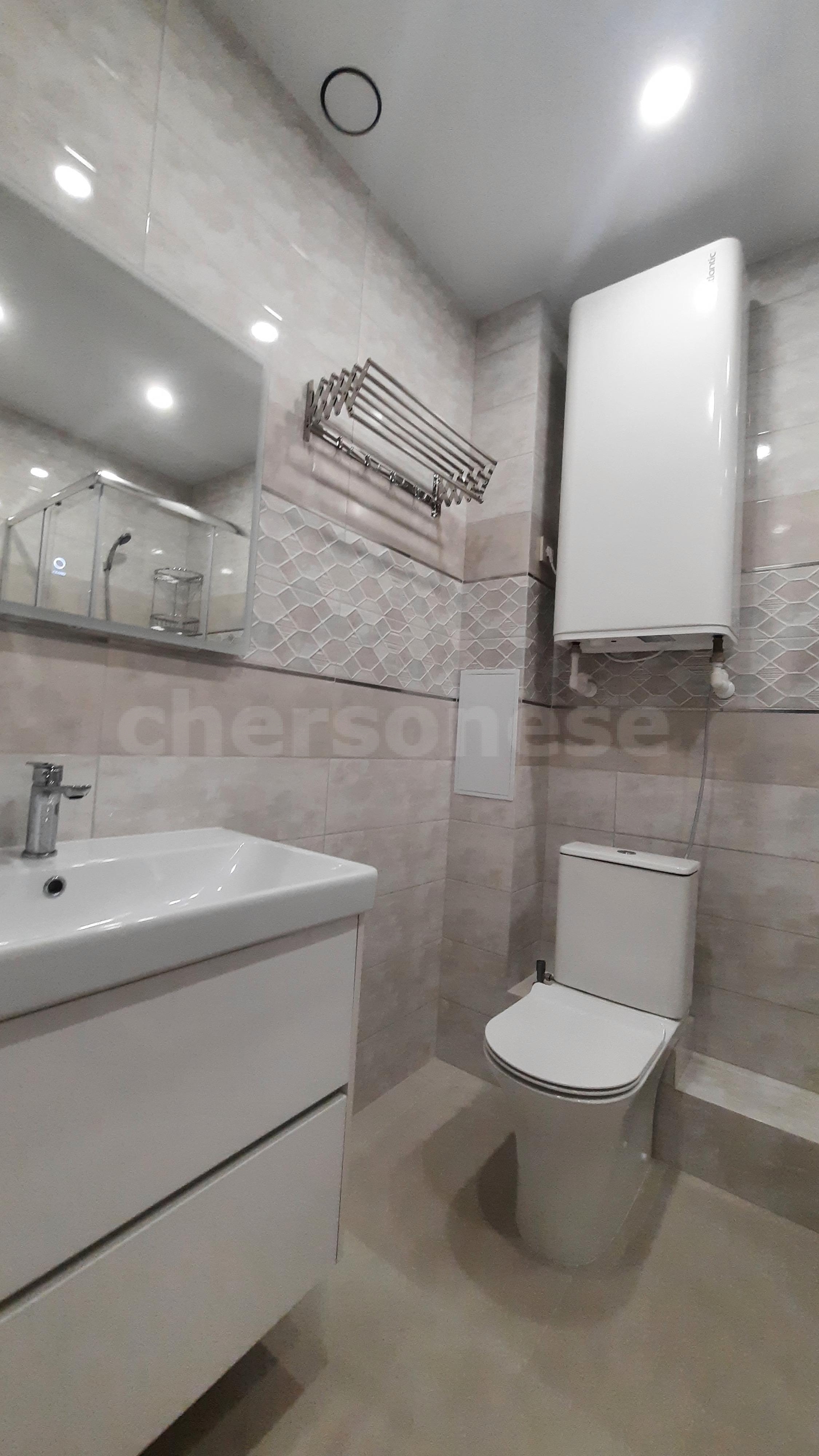 Продажа 2-комнатной квартиры, Севастополь, Токарева улица,  д.18Г