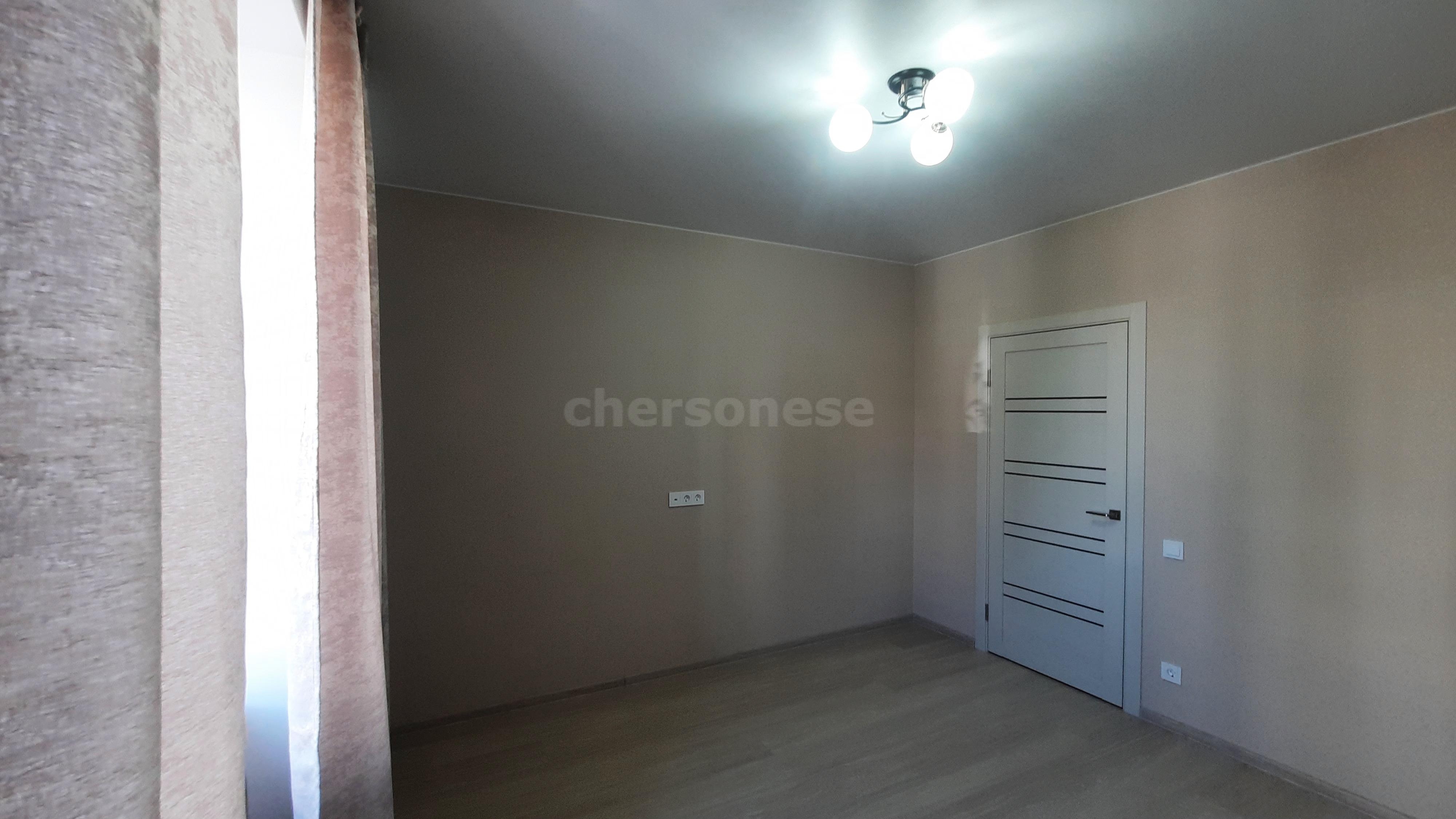 Продажа 2-комнатной квартиры, Севастополь, Токарева улица,  д.18Г