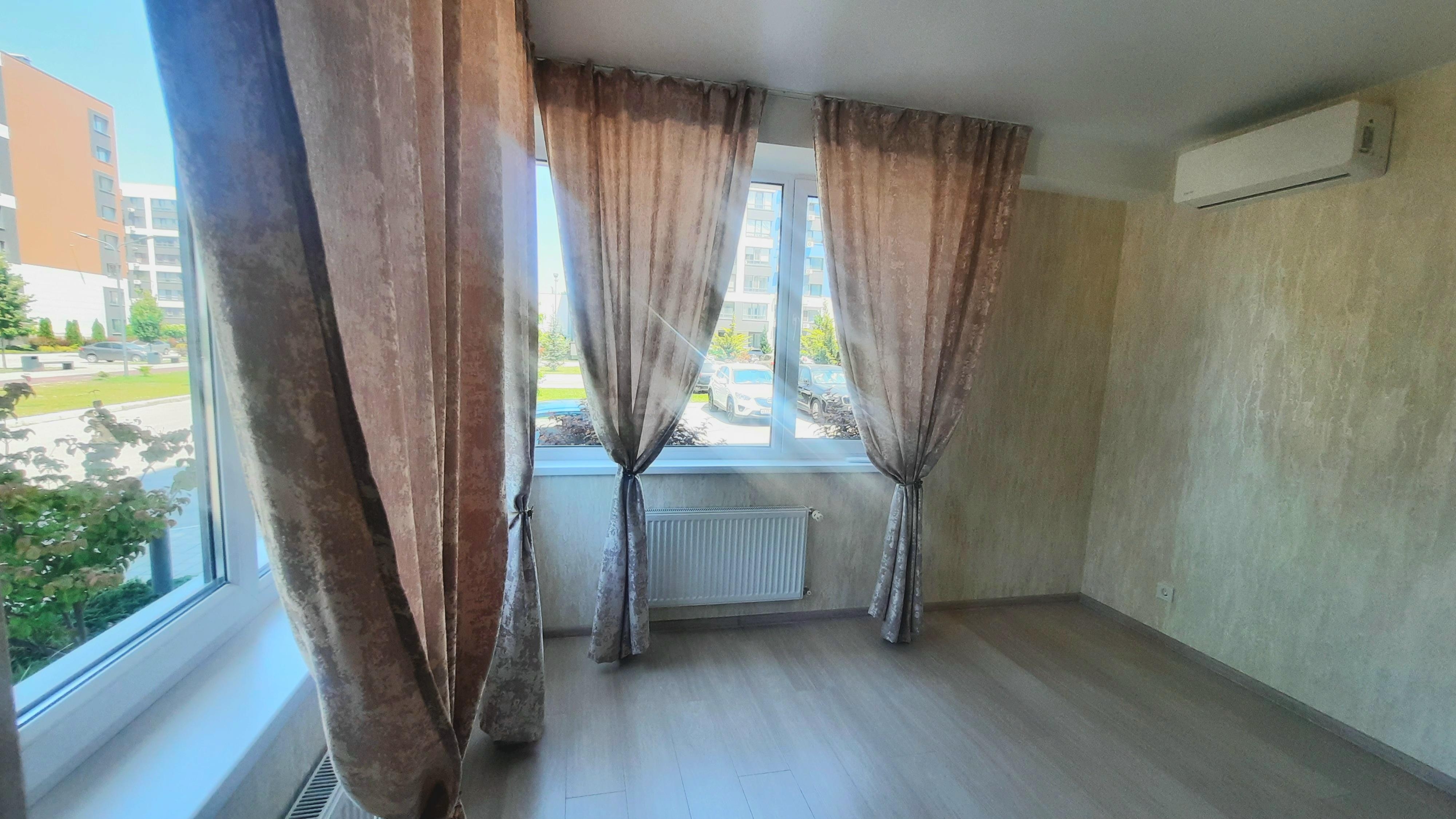 Продажа 2-комнатной квартиры, Севастополь, Токарева улица,  д.18Г