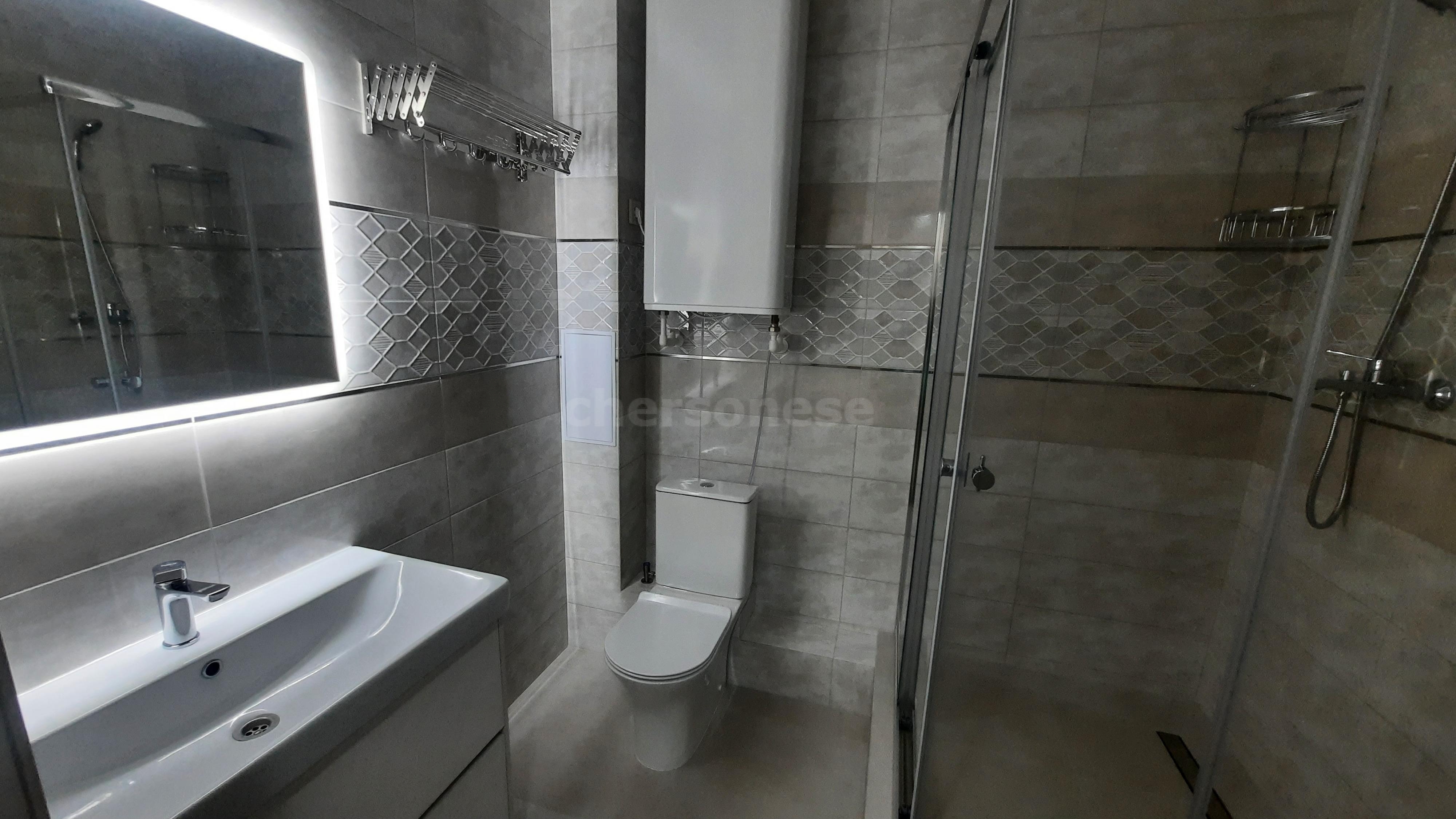 Продажа 2-комнатной квартиры, Севастополь, Токарева улица,  д.18Г