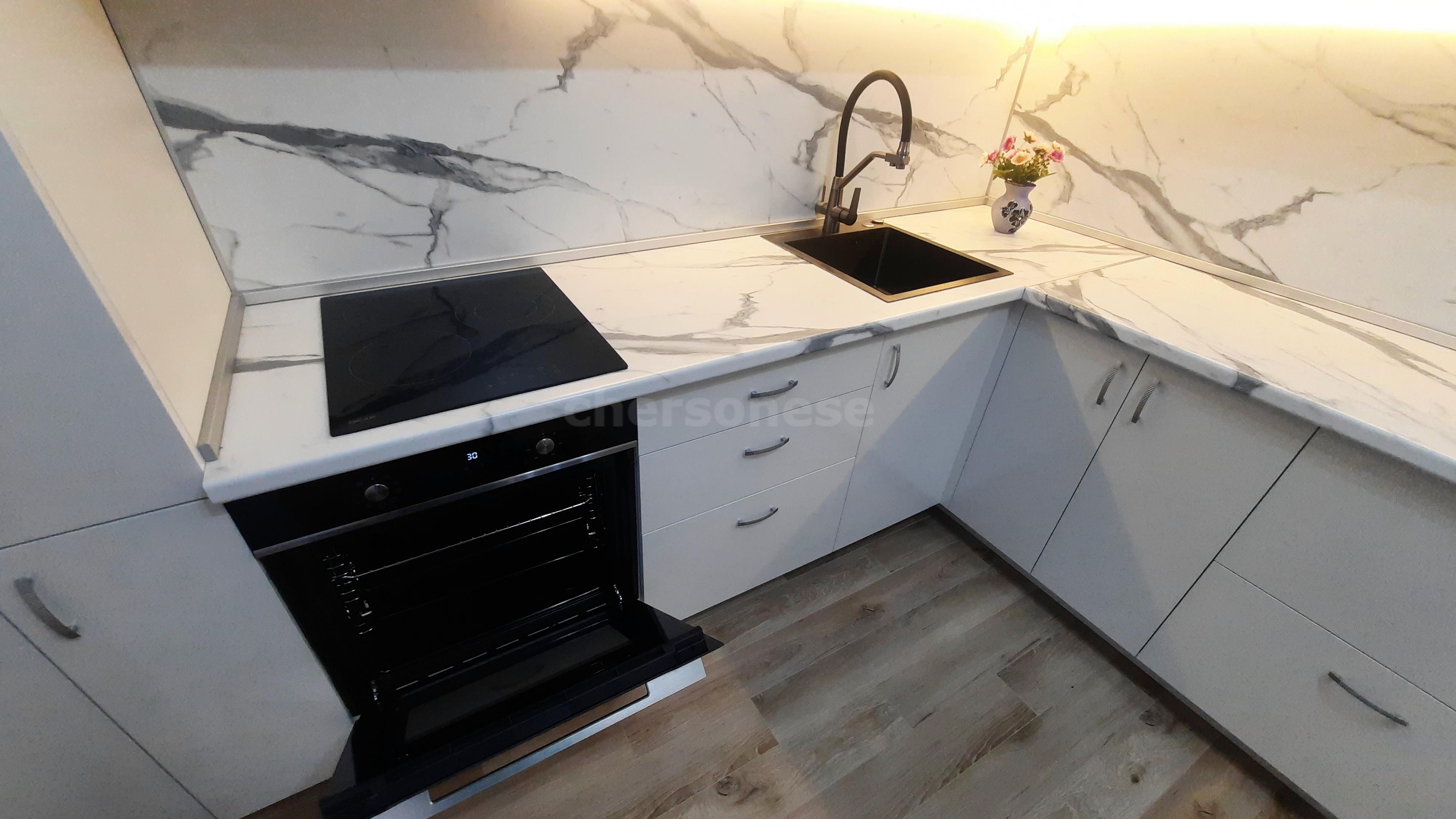 Продажа 2-комнатной квартиры, Севастополь, Токарева улица,  д.18Г