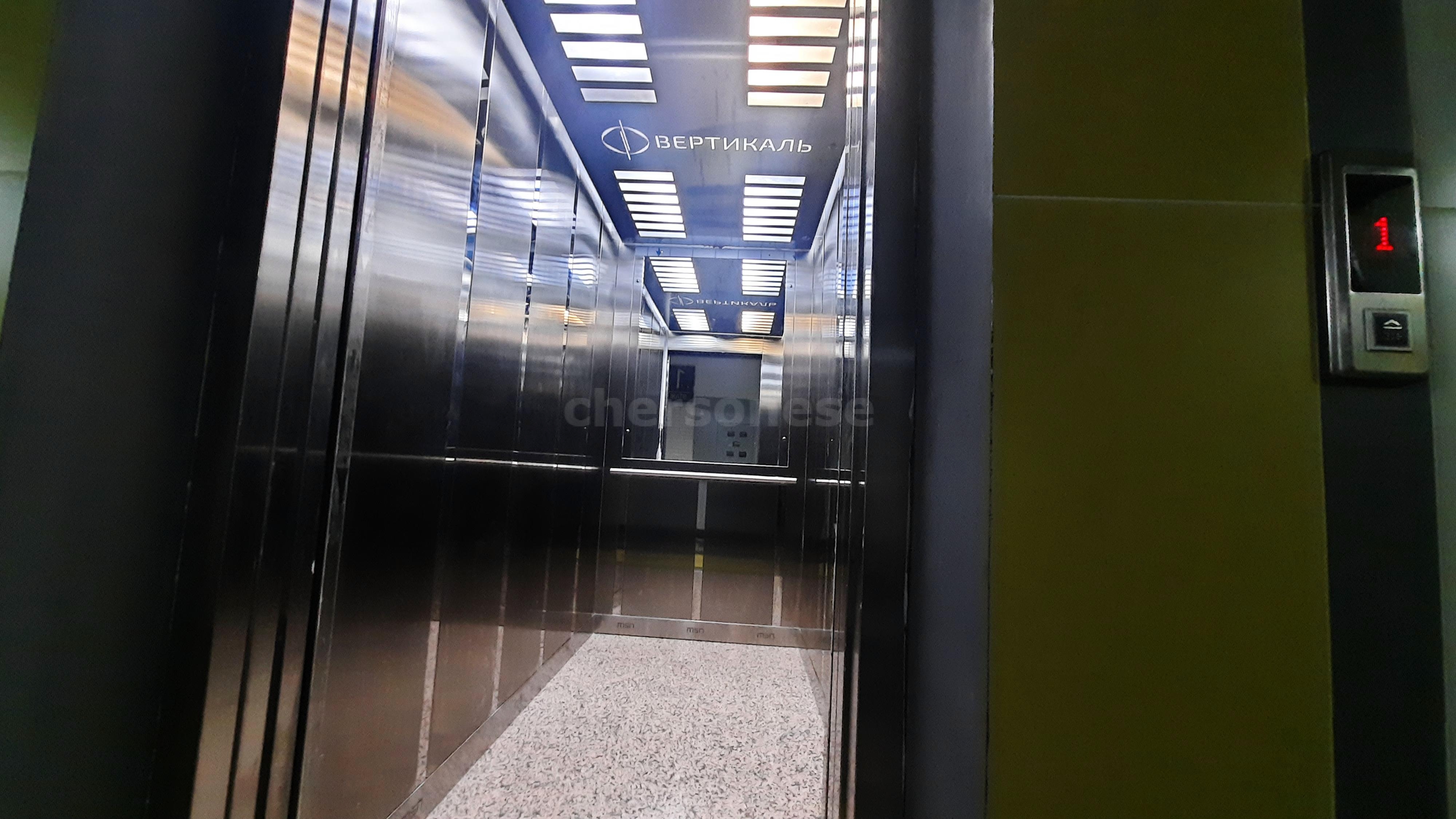 Продажа 2-комнатной квартиры, Севастополь, Токарева улица,  д.18Г