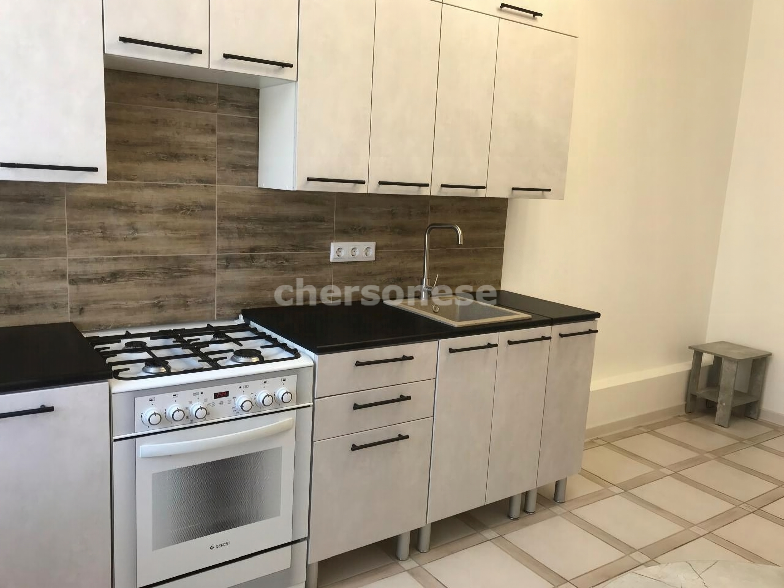 Продажа 2-комнатной квартиры, Севастополь, Павла Корчагина улица,  д.23