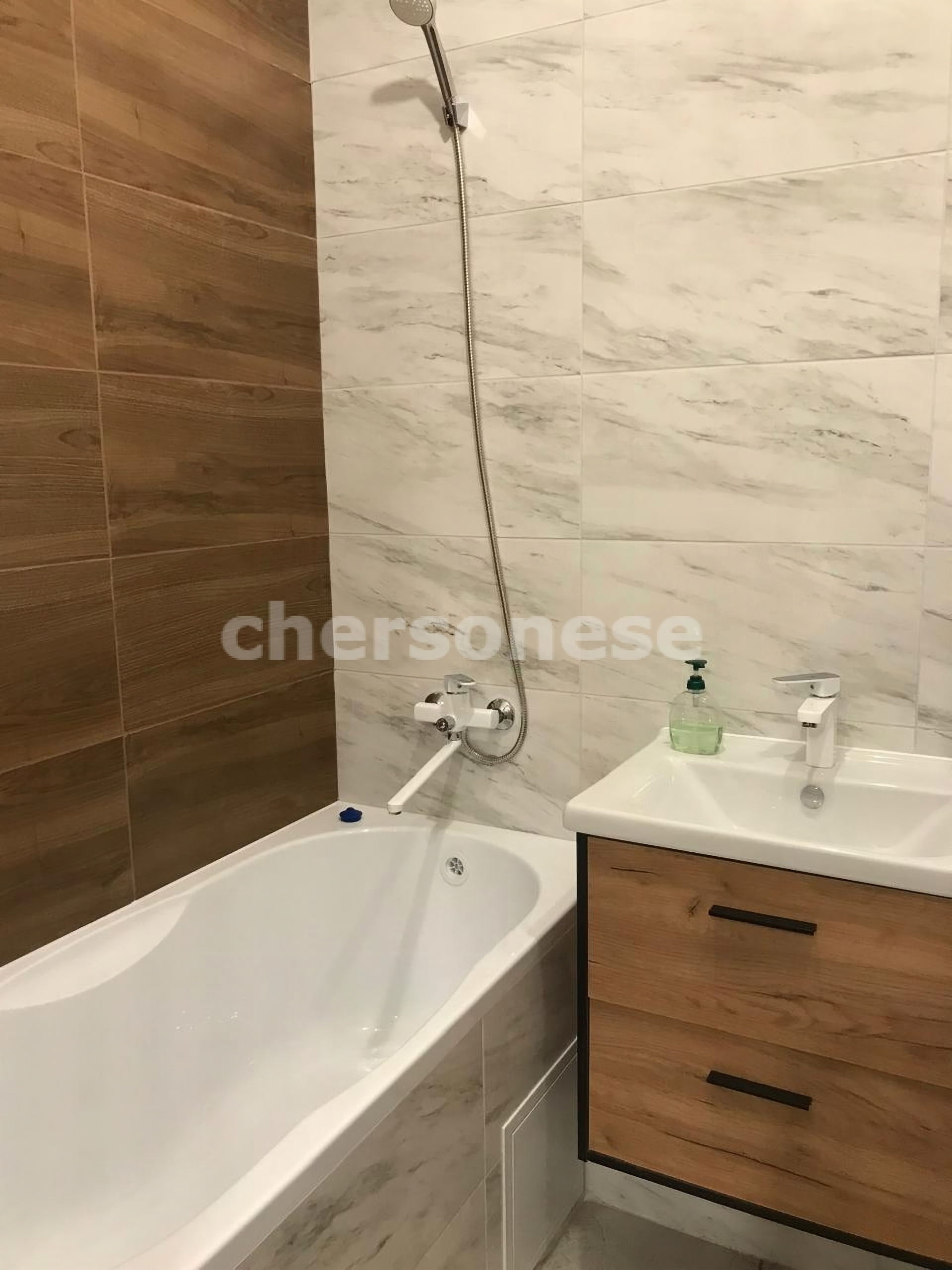 Продажа 2-комнатной квартиры, Севастополь, Павла Корчагина улица,  д.23