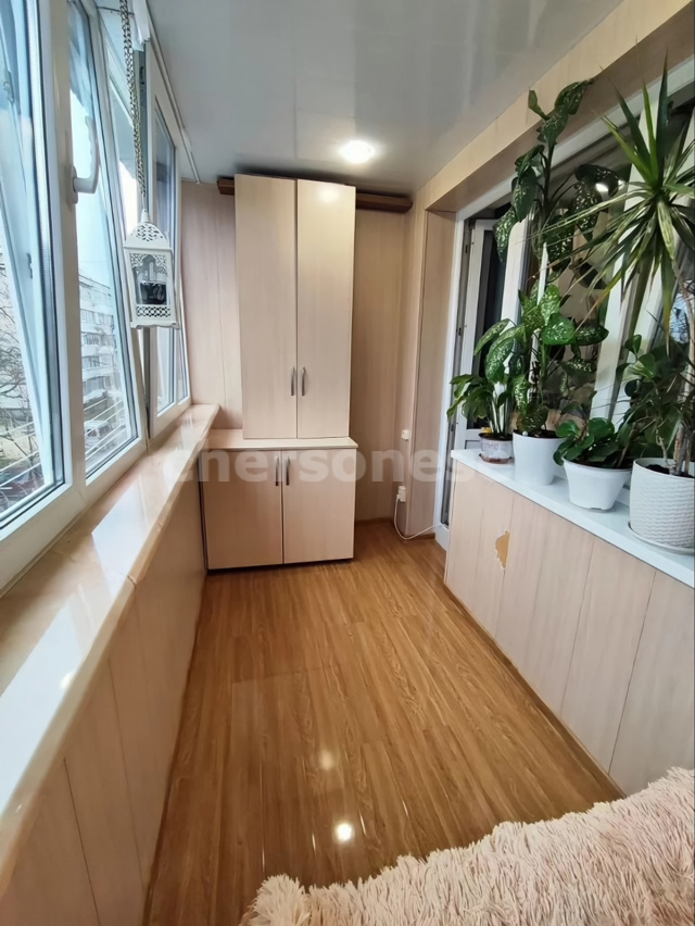 Продажа 2-комнатной квартиры, Севастополь, Маршала Геловани улица,  д.18