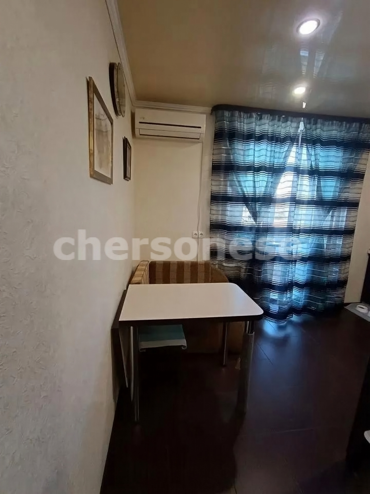 Продажа 2-комнатной квартиры, Севастополь, Симонок улица,  д.53