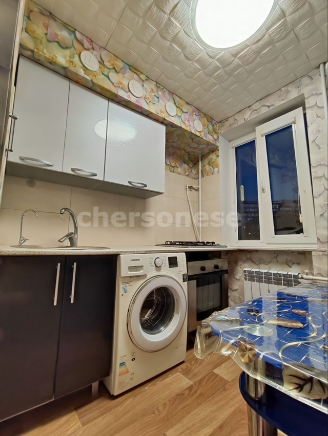 Продажа 2-комнатной квартиры, Севастополь, Маршала Геловани улица,  д.18