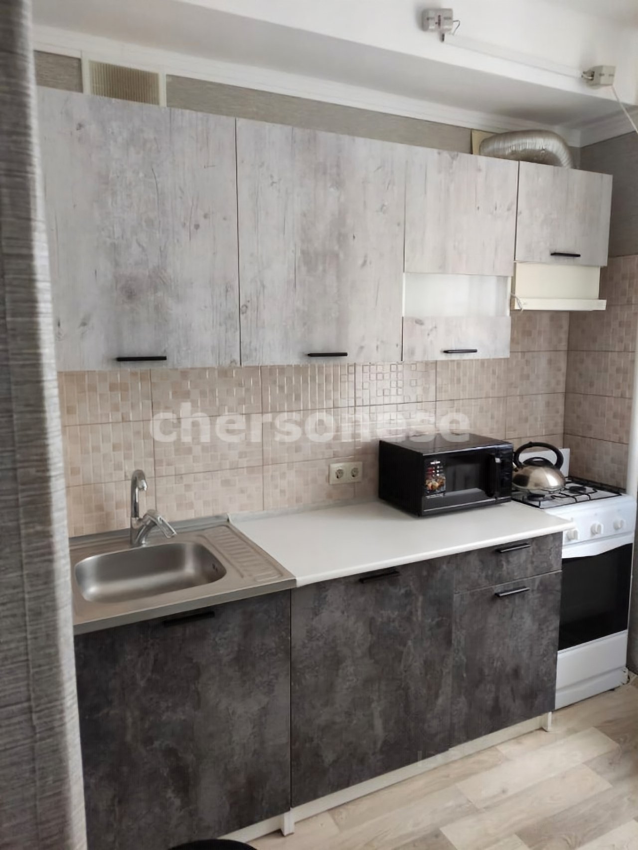 Продажа 2-комнатной квартиры, Севастополь, Авиаторов улица,  д.17