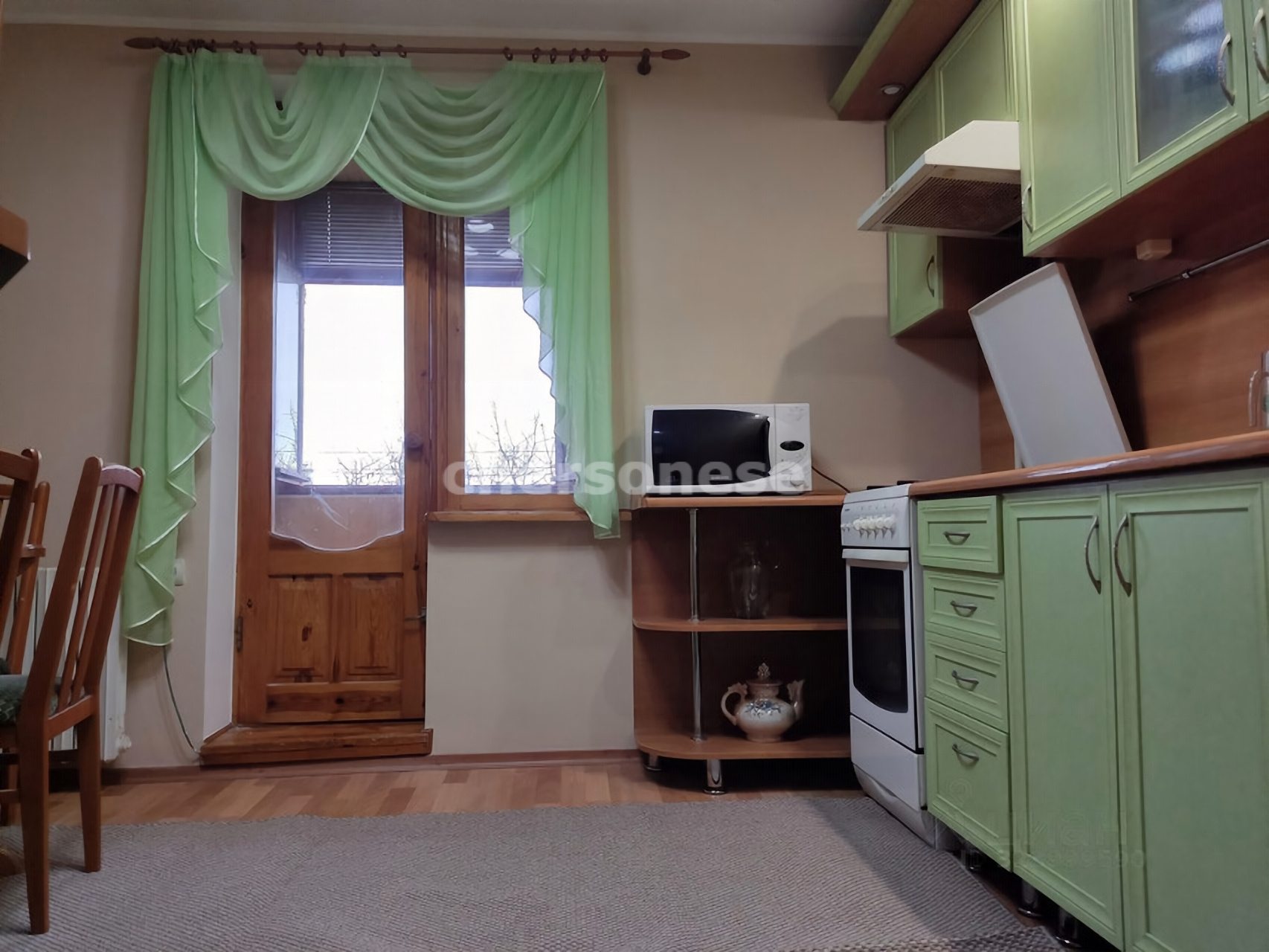 Продажа 2-комнатной квартиры, Севастополь, Генерала Хрюкина улица,  д.4