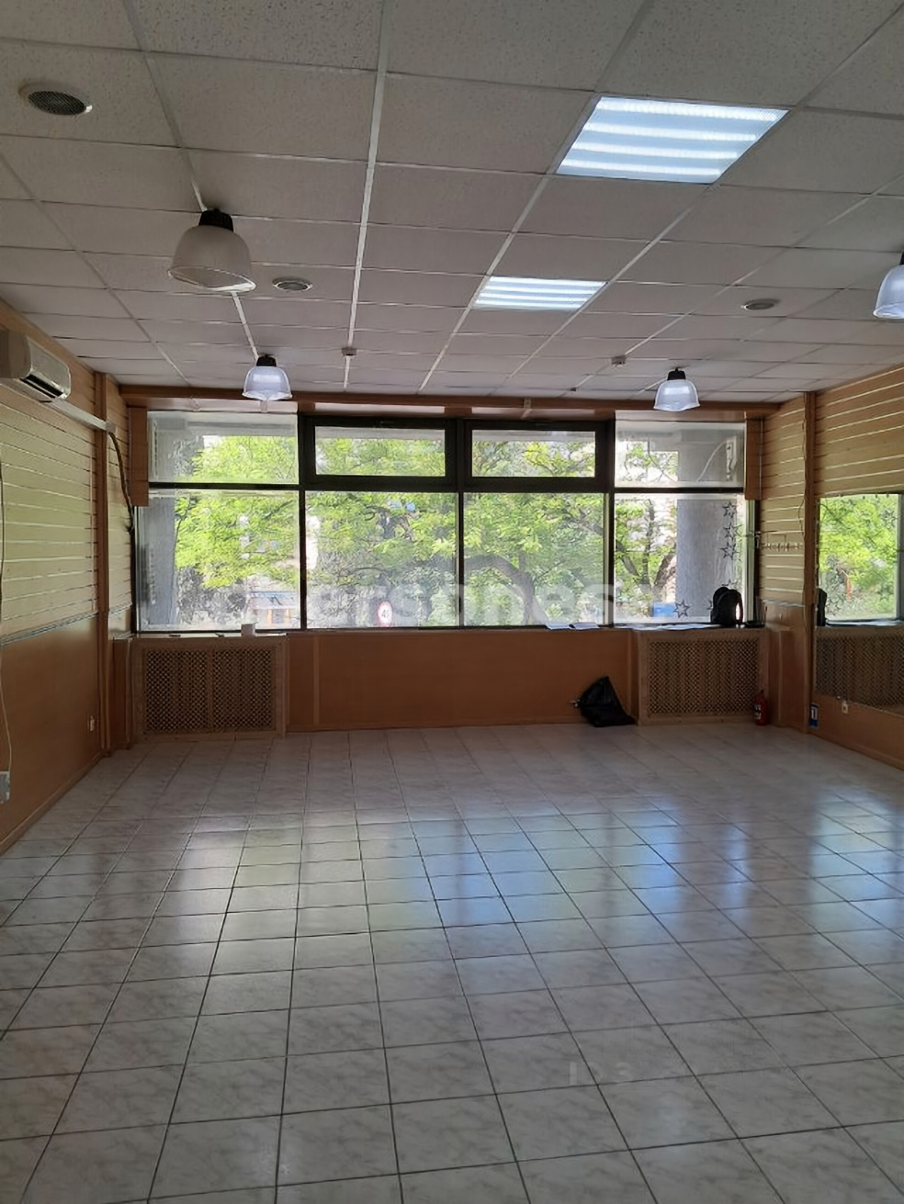 Продажа коммерческой недвижимости, 47м <sup>2</sup>, Севастополь, Очаковцев улица,  д.19