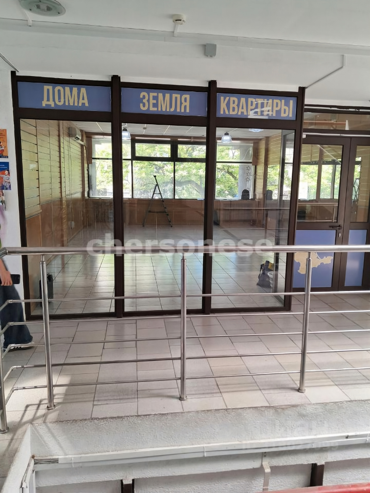 Продажа коммерческой недвижимости, 47м <sup>2</sup>, Севастополь, Очаковцев улица,  д.19